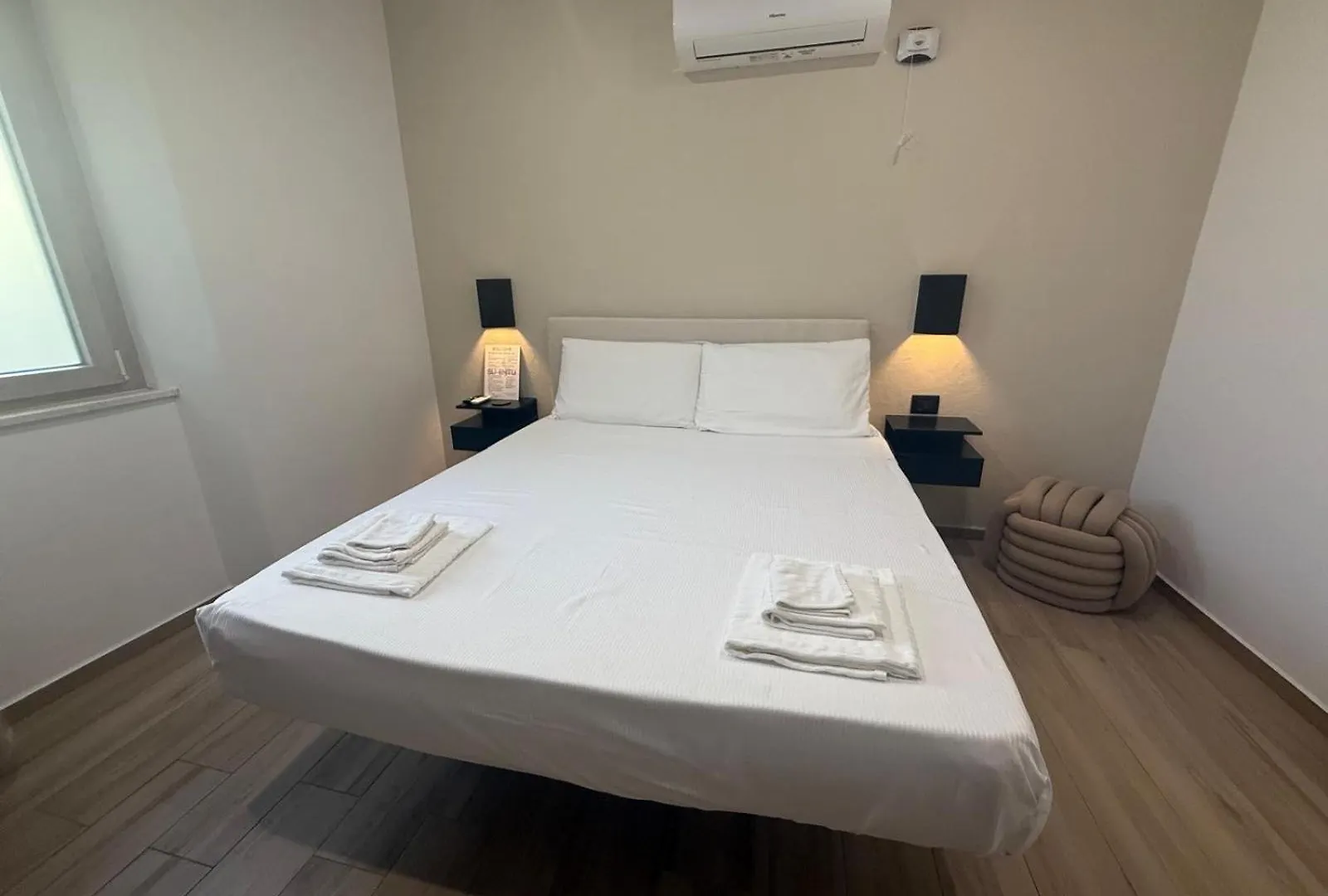 Su Entu Guest House 칼라고노네